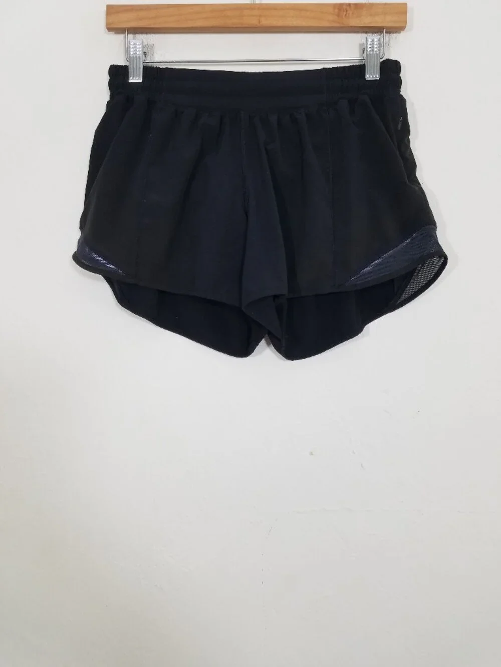 Lululemon Hotty Hot Low Rise Black Shorts Size 8